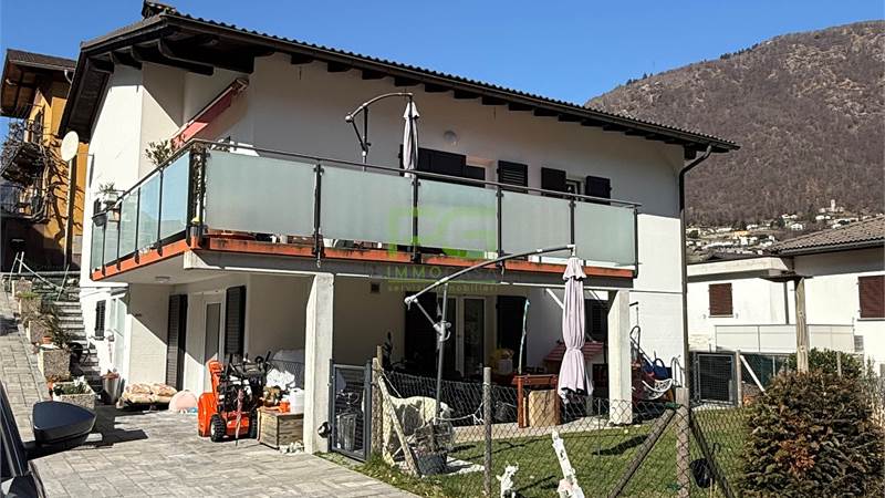 Bella casa bifamiliare a Roveredo GR