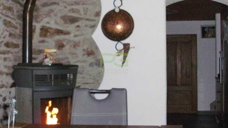 Caratteristica casa unifamiliare con terreno