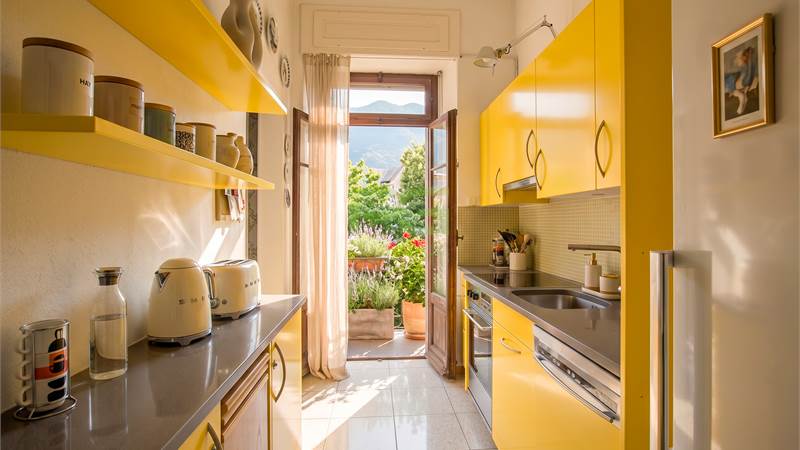 Villa di 2 appartamenti con piscina e dependance